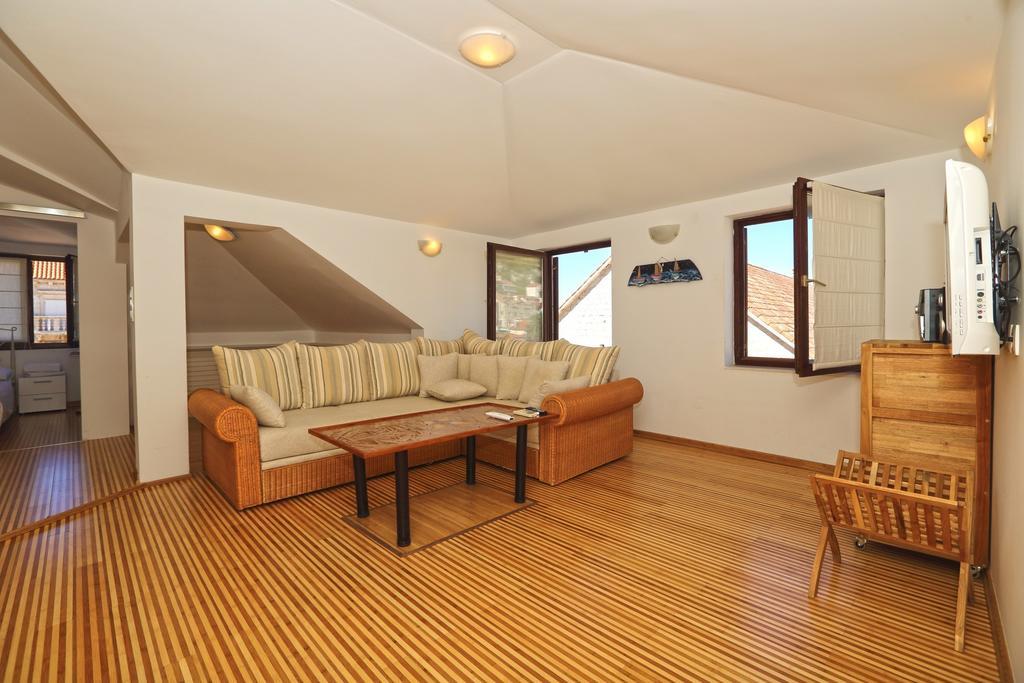 Apartment Plaza Hvar Town Quarto foto